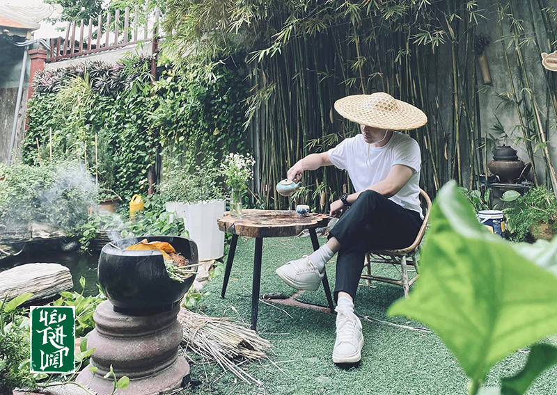 Không gian cổ kính hòa hợp với thiên nhiên