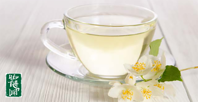 Trà trắng xuất xứ từ những búp của cây chè cổ thụ