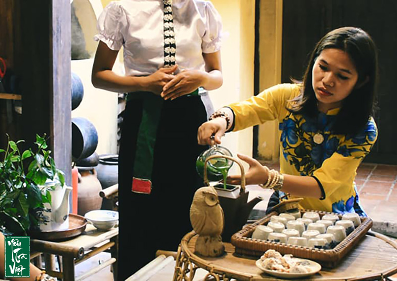 Phốm nằm trên con đường Thanh Niên thơ mộng  