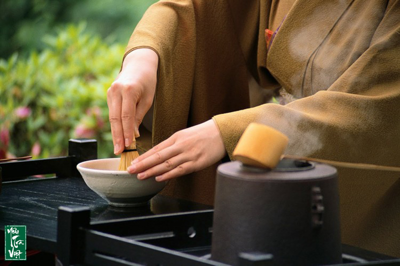 Trà không chỉ là thức uống dân dã, giản dị mà nó còn là đề tài, nguồn cảm hứng cho các nhà thơ