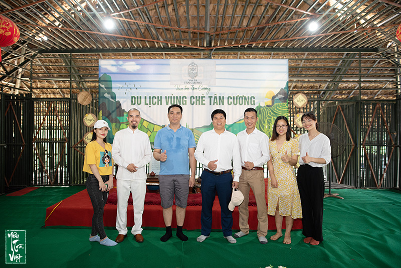 Vua trà Tân Cương Shin Tea là điểm đến tiếp theo trên hành trình khám phá vùng đất chè Tân Cương