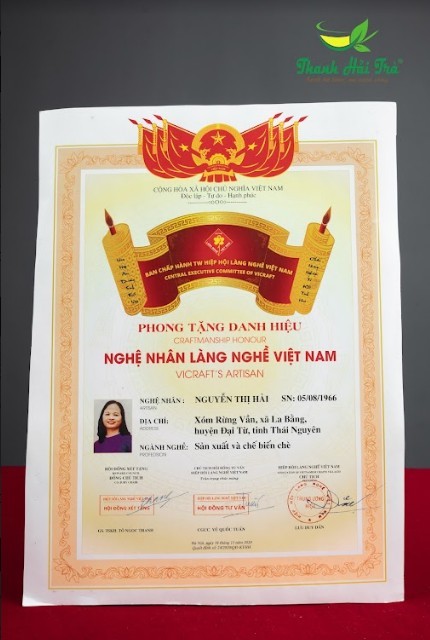Phong tặng nghệ nhân làng nghề Việt Nam của bà Nguyễn Thị Hải Chủ tịch HĐQT - Giám đốc HTX