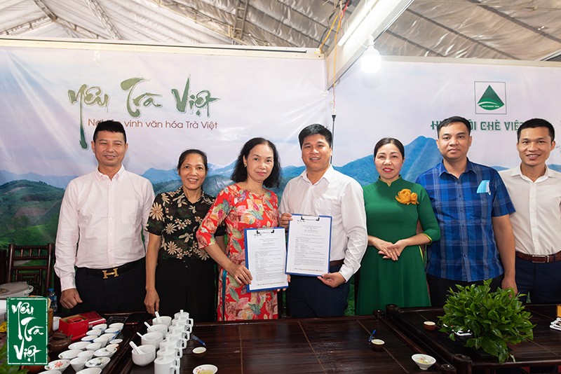 Hai bên cùng nhau phát triển nhằm nâng cao giá trị thương hiệu chè Việt