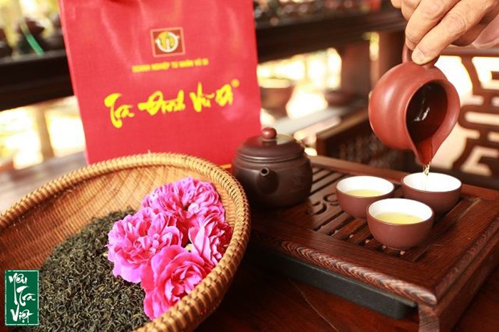 Thưởng thức ấm trà thơm ngon đậm vị tại trà thất