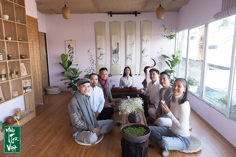 Thưởng trà tại Nhất Niệm Trà