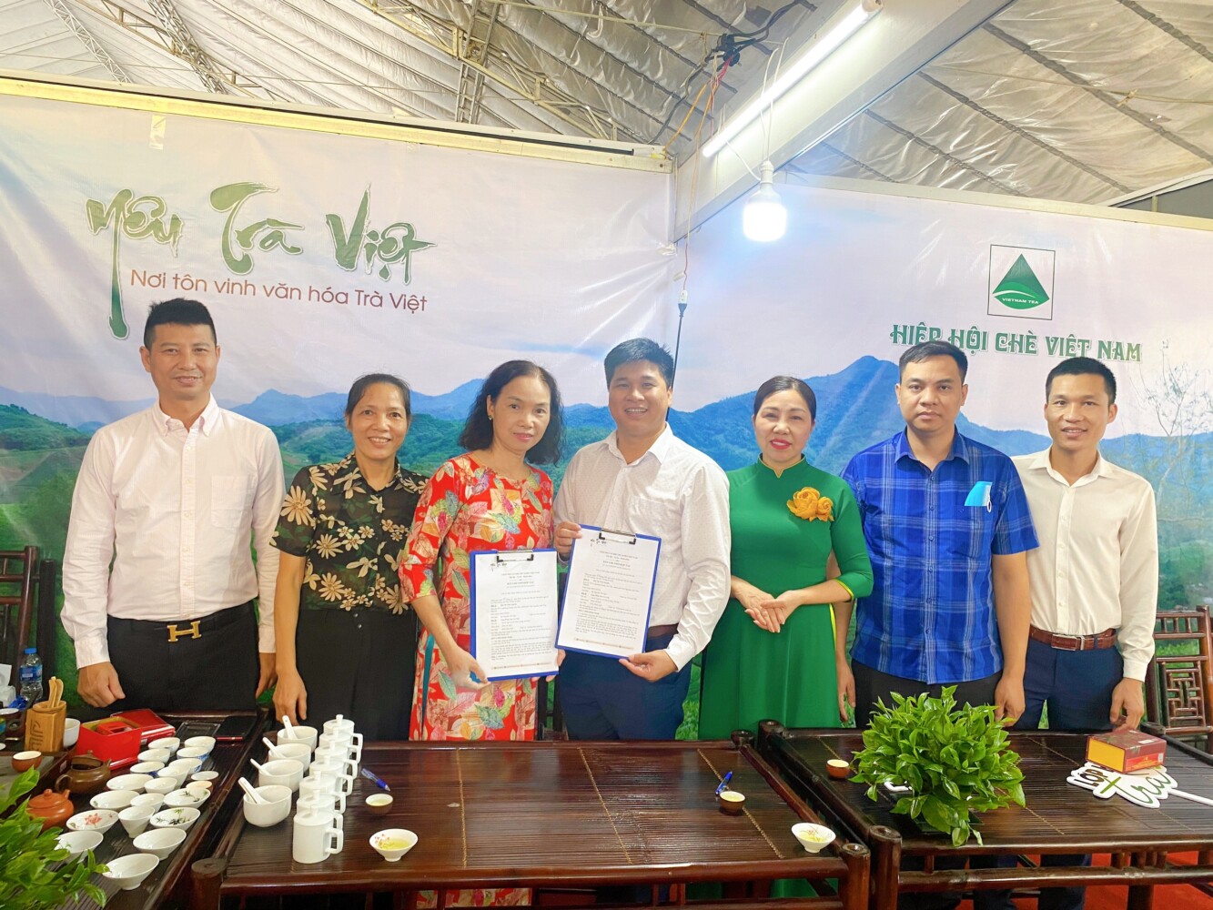 Yeu Tra Viet 11