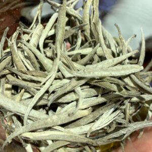 Hộp Bạch trà Bách Shan – 100g – BashTea