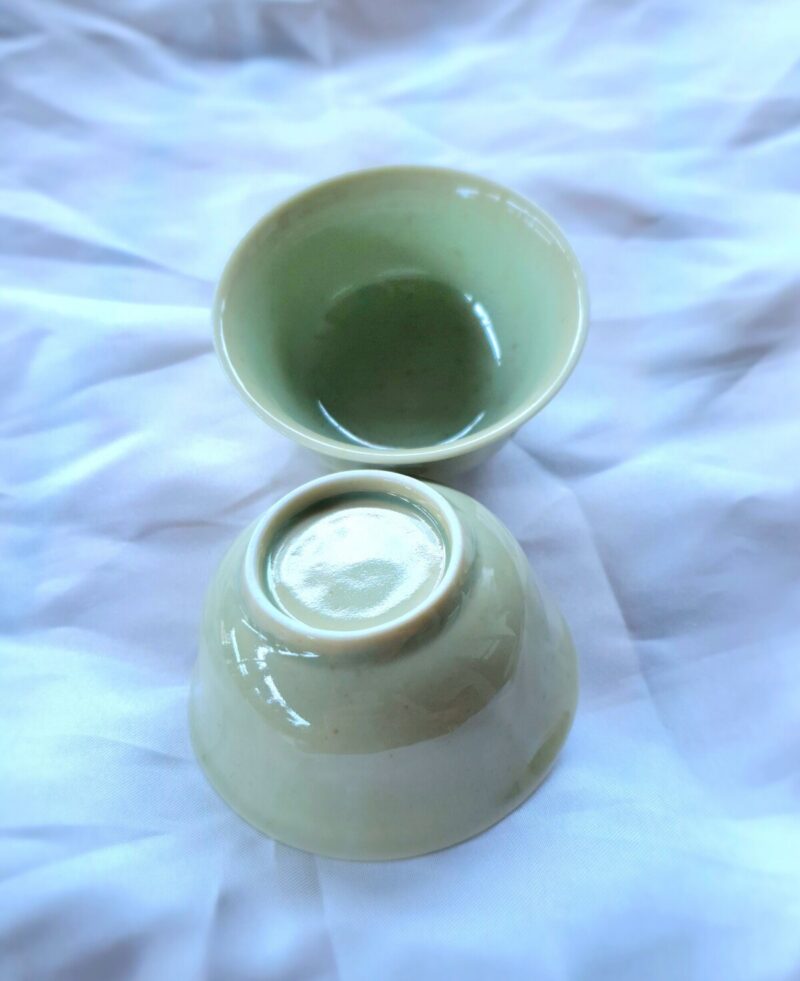 Gom van lang mau 3.2 Chén men Celadon – Gốm Văn Lang