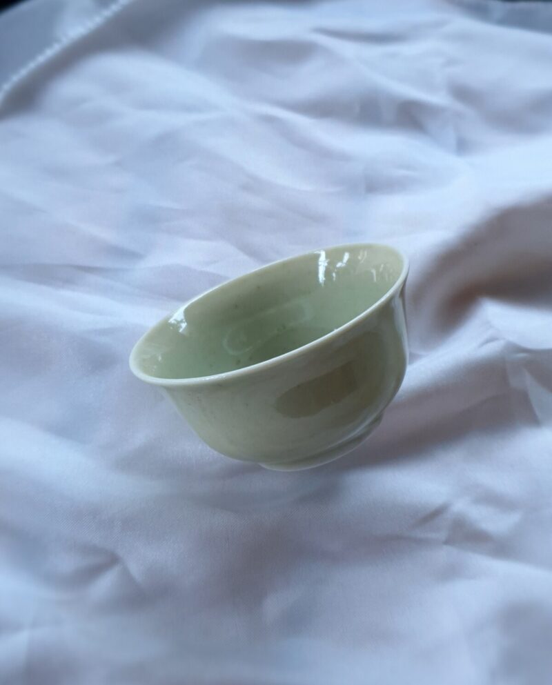 Gom van lang mau 3.4 Chén men Celadon – Gốm Văn Lang