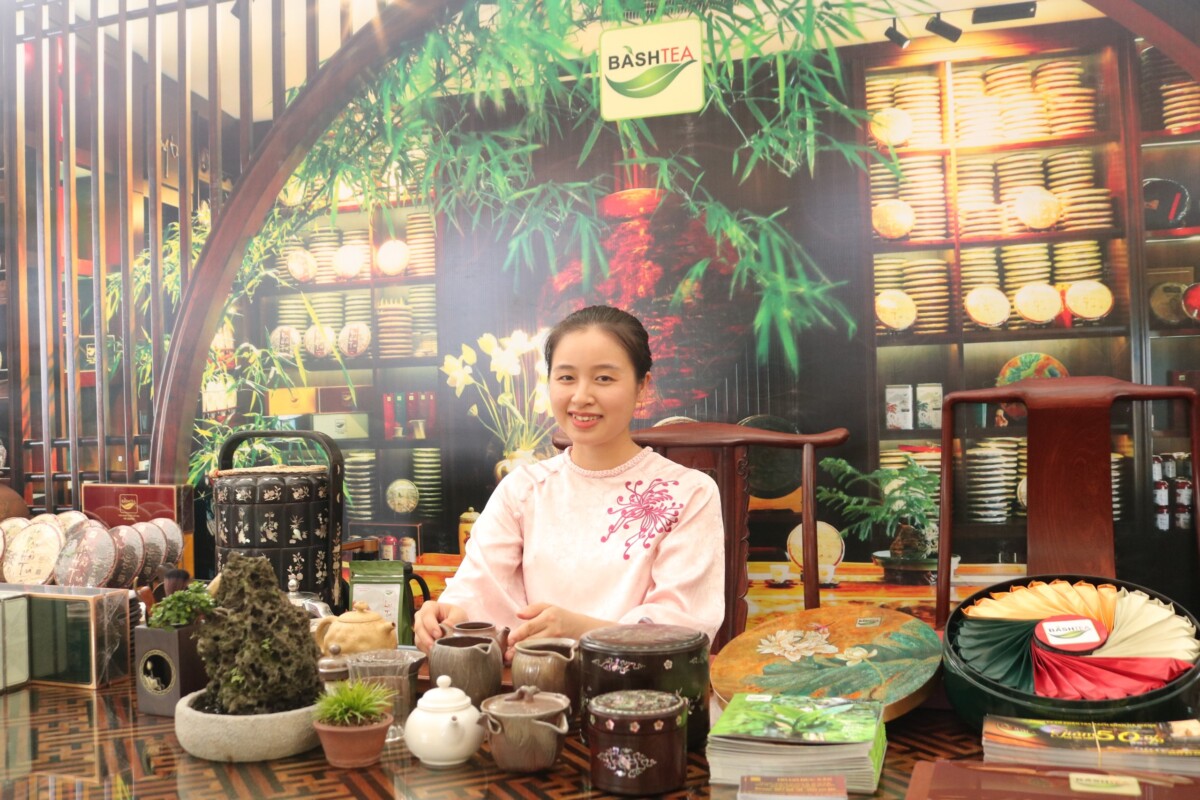 Yêu trà Việt đồng hành cùng Lễ hội Sen Hà Nội trong hoạt động Trà